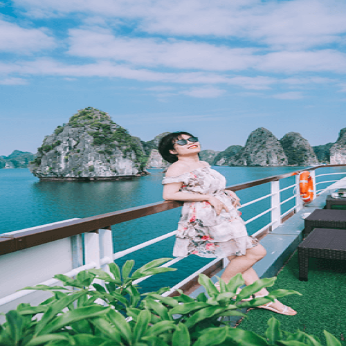 Tour vịnh Lan Hạ 1 ngày- chèo kayak trên du thuyền Skyway 5 sao