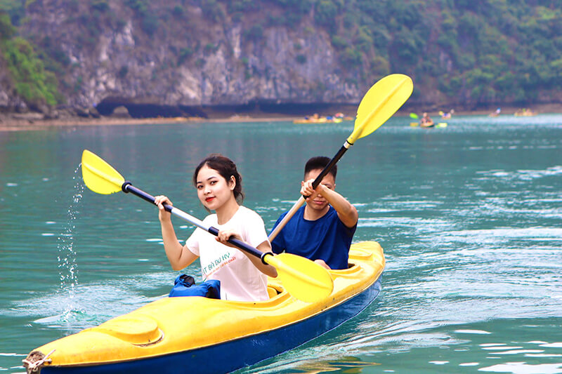 Tour vịnh Lan Ha 1 ng&agrave;y  - ch&egrave;o kayak