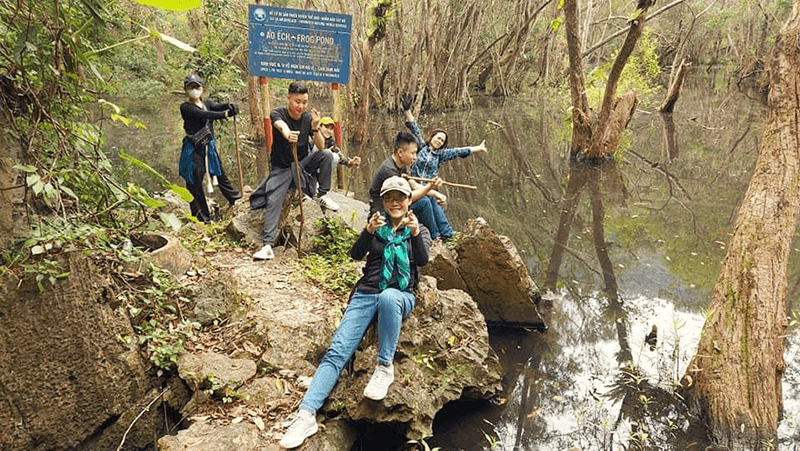 Kh&aacute;m ph&aacute; Ao Ếch - Vườn quốc gia C&aacute;t B&agrave;