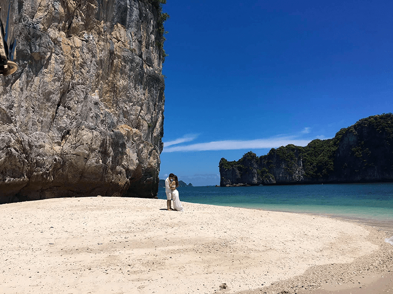 Tour vịnh Lan Hạ - Ba Tr&aacute;i Đ&agrave;o