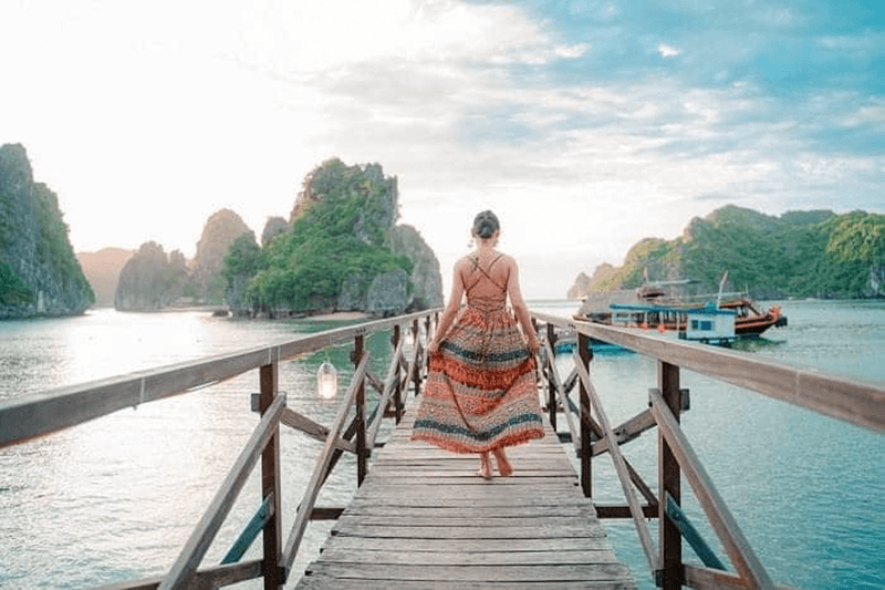 Tour vịnh Lan Hạ 1 ng&agrave;y du thuyền Serenity